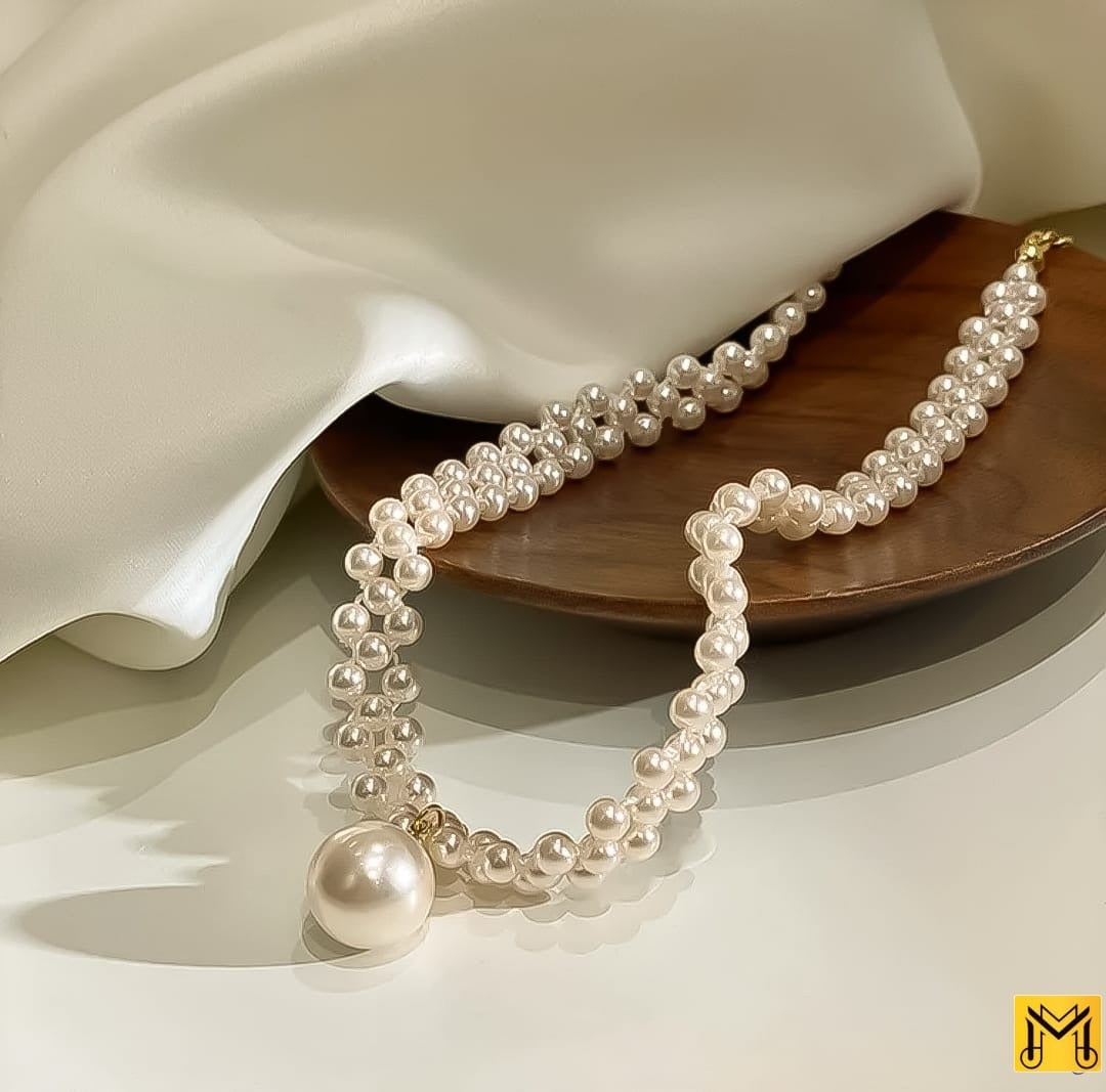 Elegant Double-Strand Pearl Necklace with Statement Pendant