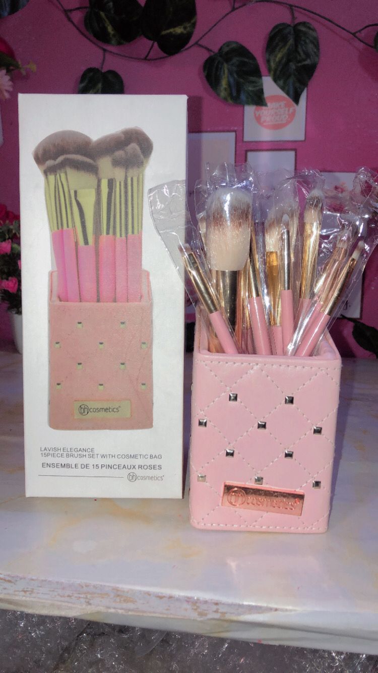 BH Cosmetics 12 Pcs Makeup Brush Set – High Quality Professional Brushes